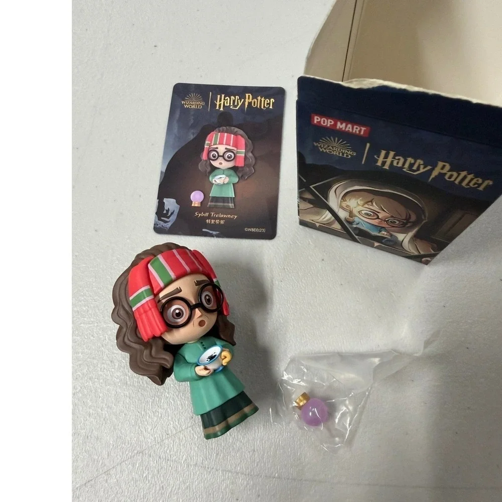 Pop Mart - Harry Potter Blind Box Figure -‎ Sybill Trelawney (Wizarding World)